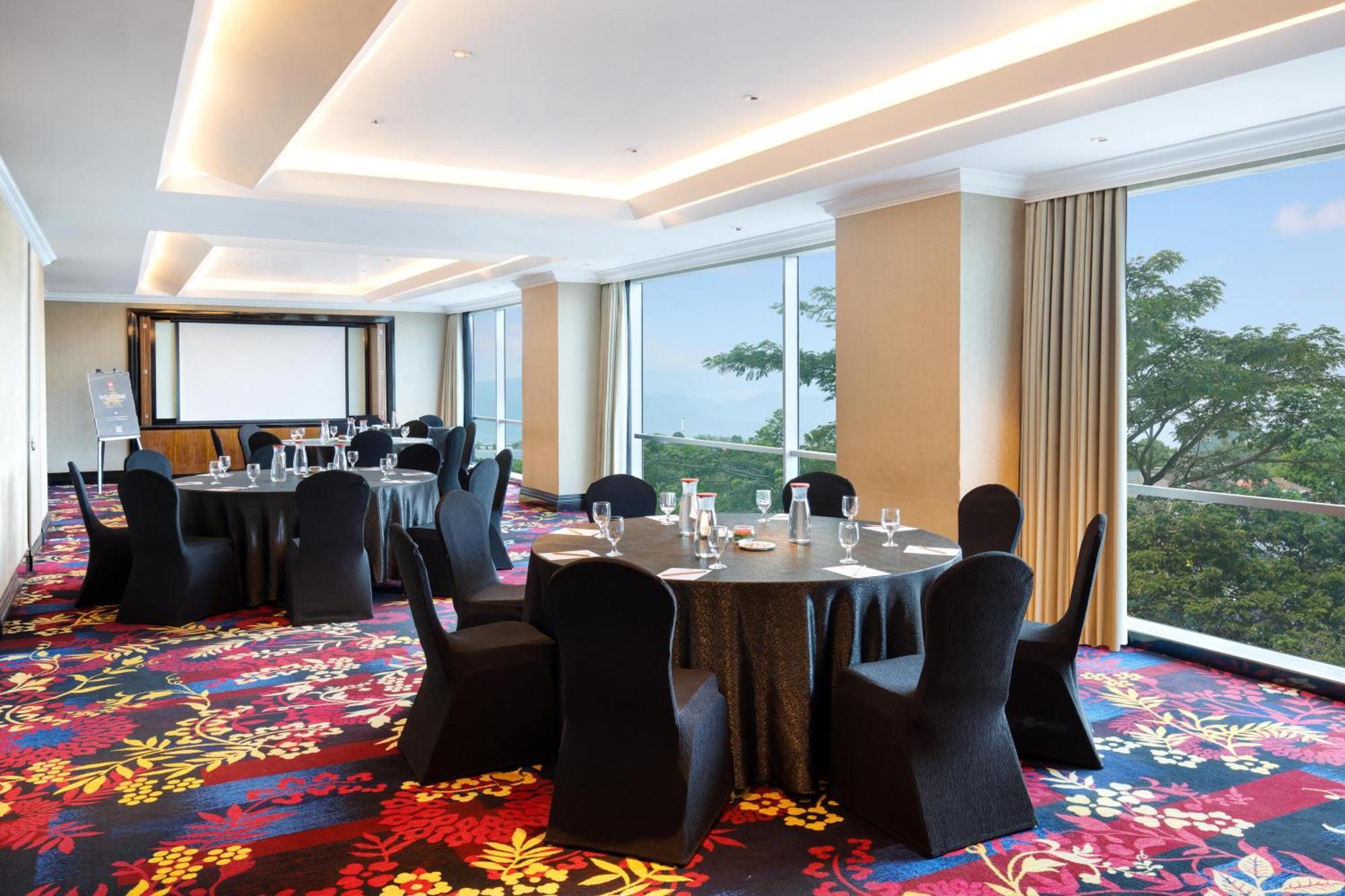 Ibis Trans Bandung