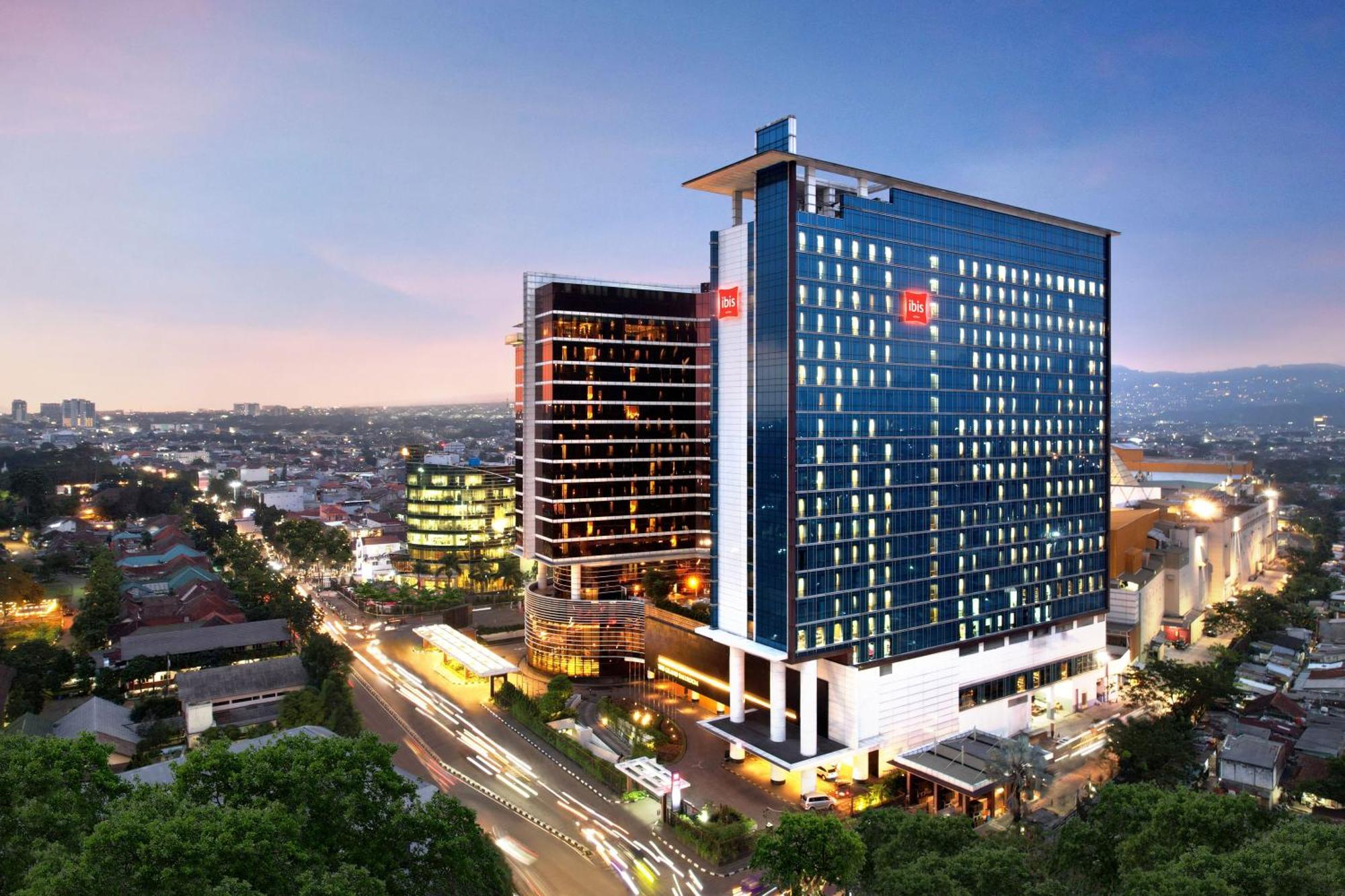 Ibis Trans Hotel 3*